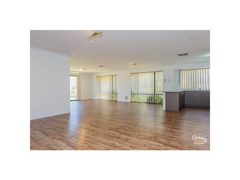 99 Ridgewood Boulevard, Ridgewood WA 6030