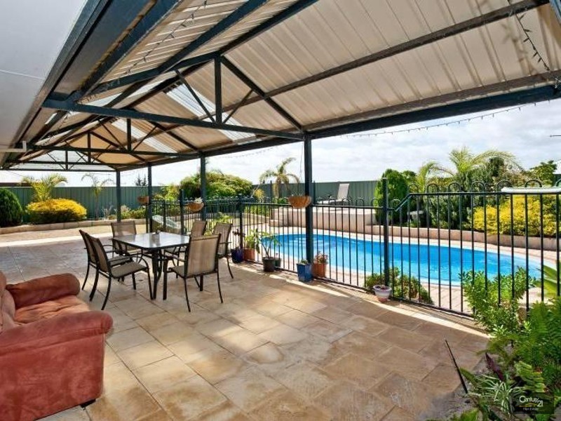 4 Mayne Way, Merriwa WA 6030