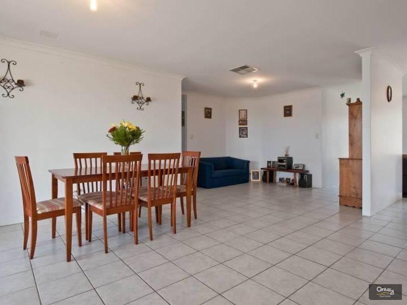 4 Mayne Way, Merriwa WA 6030