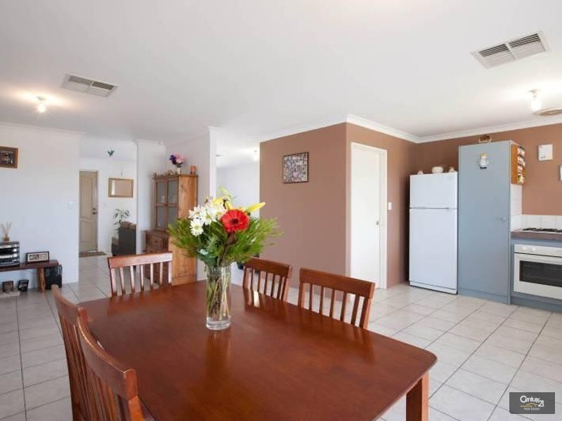 4 Mayne Way, Merriwa WA 6030