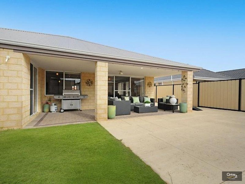 16 Henson Way, Clarkson WA 6030