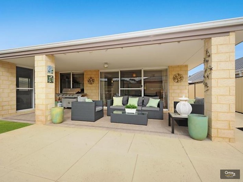 16 Henson Way, Clarkson WA 6030