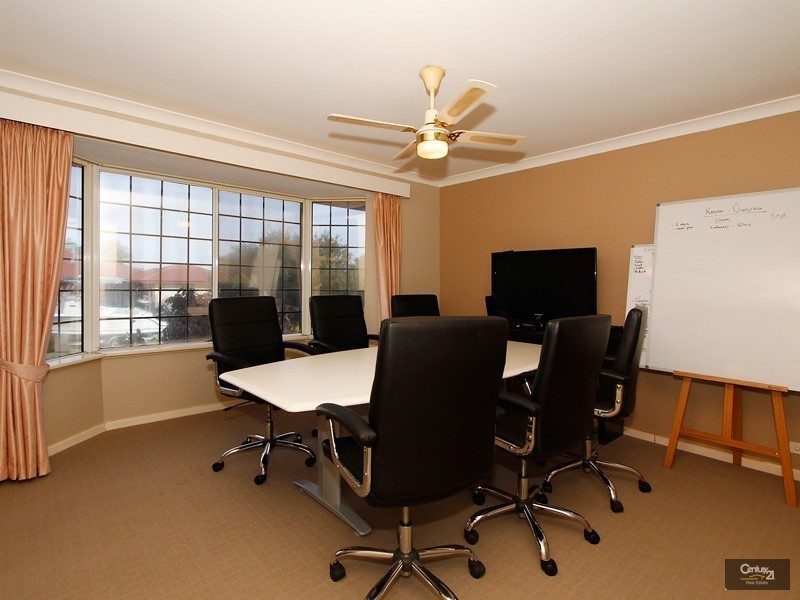 37 Cristobal Crescent, Mindarie WA 6030