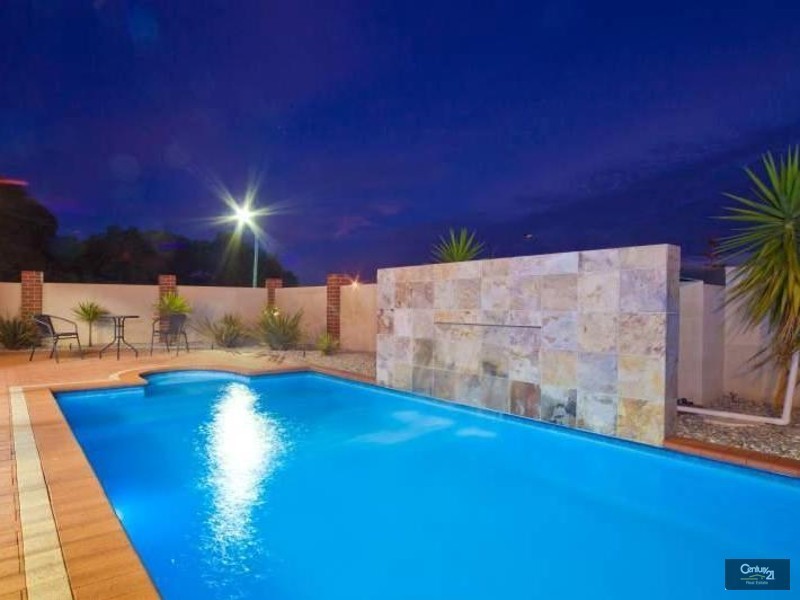 1 Flagtail Outlook, Yanchep WA 6035