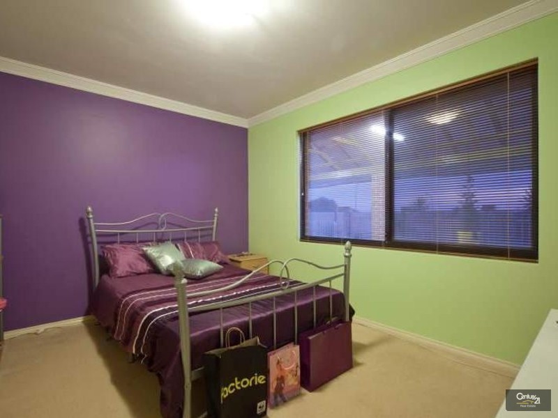 1 Flagtail Outlook, Yanchep WA 6035