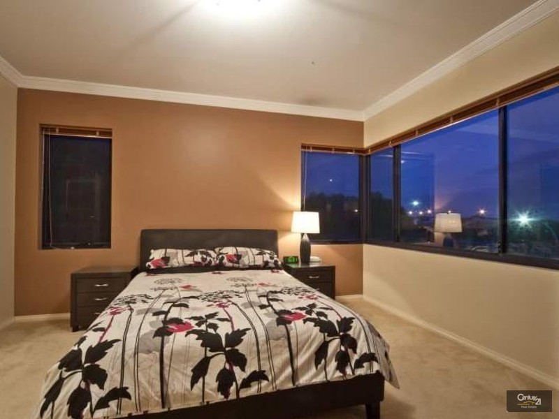 1 Flagtail Outlook, Yanchep WA 6035