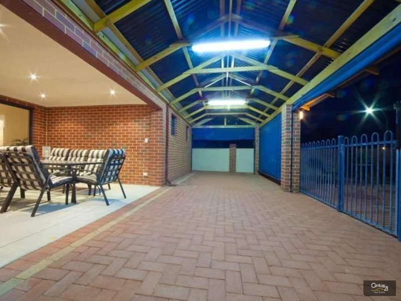 1 Flagtail Outlook, Yanchep WA 6035