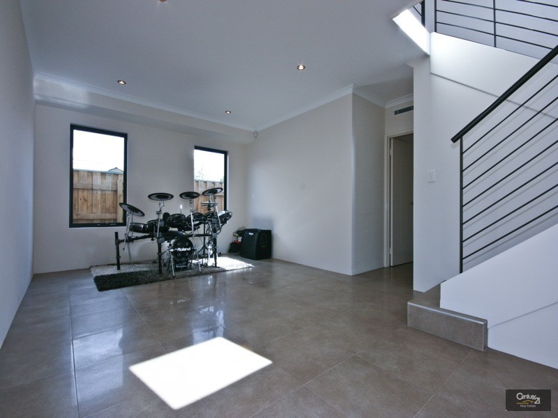 3 St Anthony Avenue, Quinns Rocks WA 6030