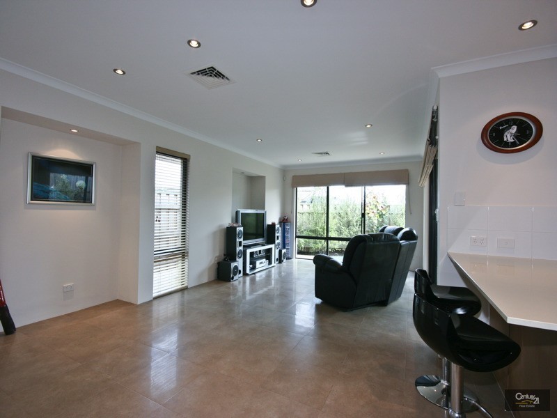 3 St Anthony Avenue, Quinns Rocks WA 6030