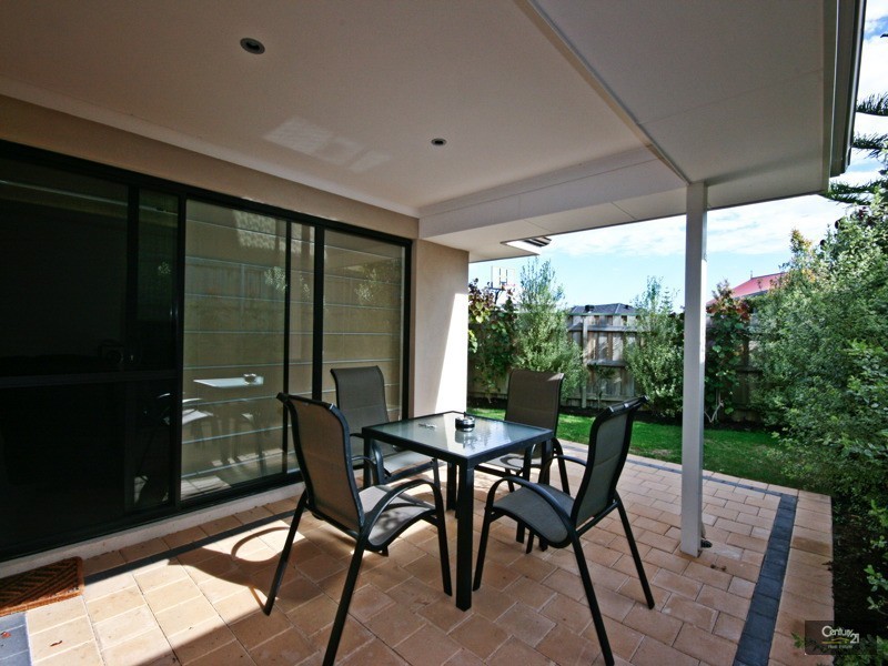 3 St Anthony Avenue, Quinns Rocks WA 6030