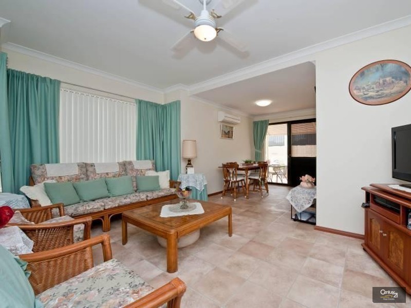 8/4 Allum Green, Merriwa WA 6030