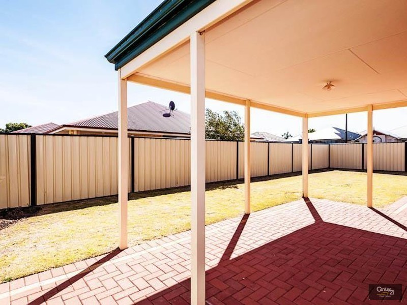 2 Ridglea Link, Clarkson WA 6030