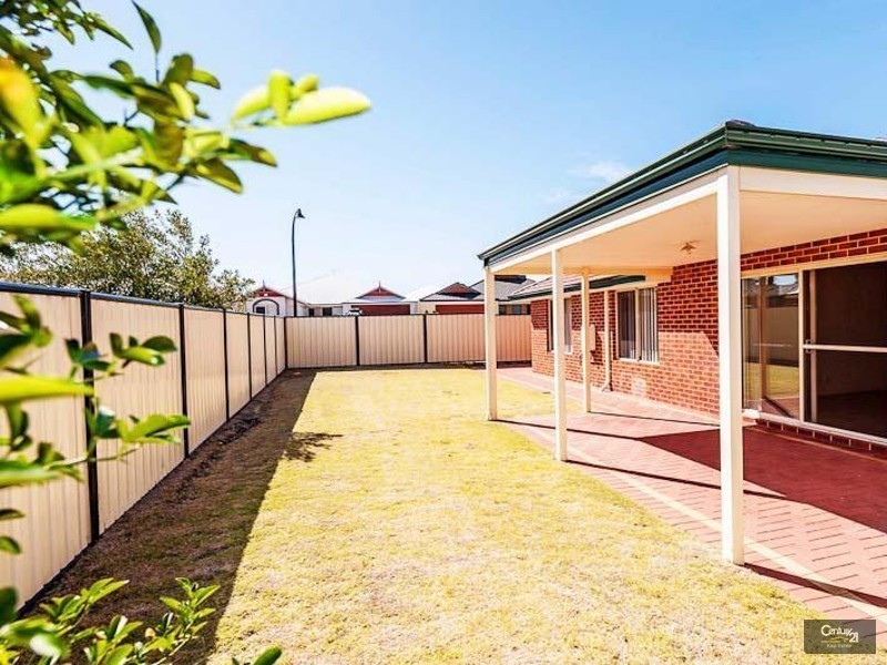 2 Ridglea Link, Clarkson WA 6030