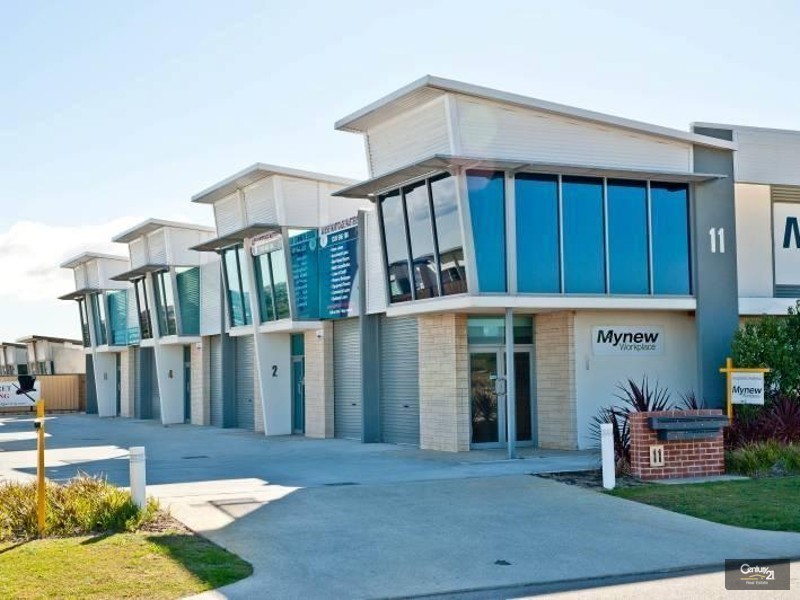 2/11 Caloundra Road, Clarkson WA 6030