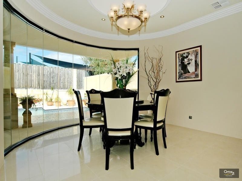 14 Rhodes Close, Mindarie WA 6030