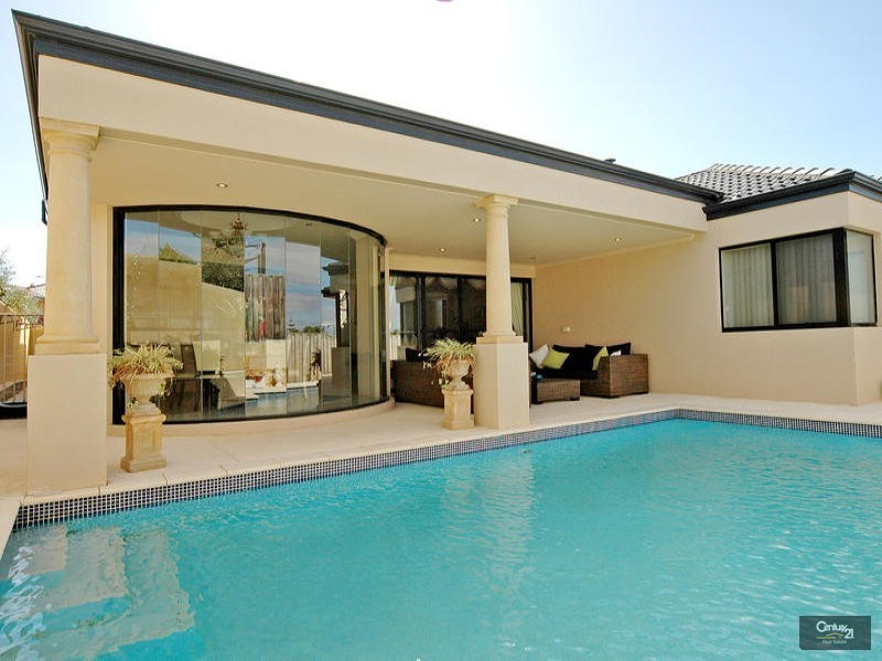 14 Rhodes Close, Mindarie WA 6030