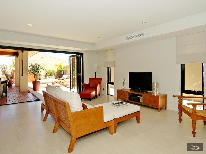 28A Clarecastle Retreat, Mindarie WA 6030