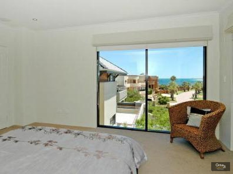 28A Clarecastle Retreat, Mindarie WA 6030