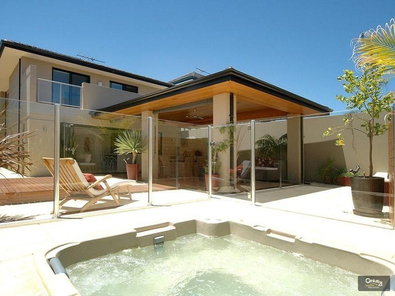 28A Clarecastle Retreat, Mindarie WA 6030