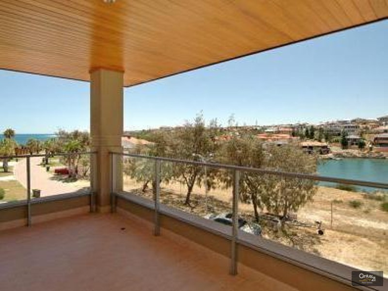28A Clarecastle Retreat, Mindarie WA 6030