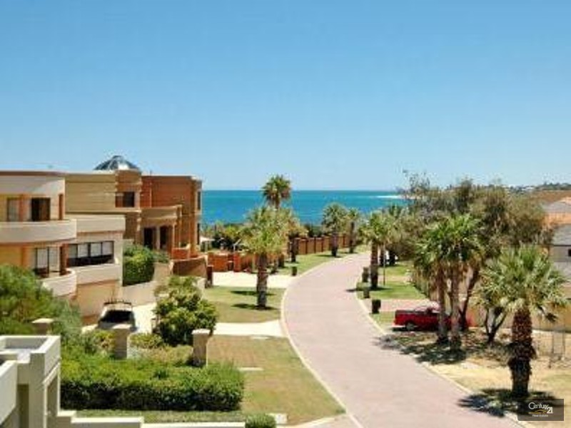 28A Clarecastle Retreat, Mindarie WA 6030