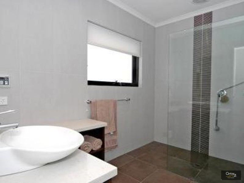 28A Clarecastle Retreat, Mindarie WA 6030