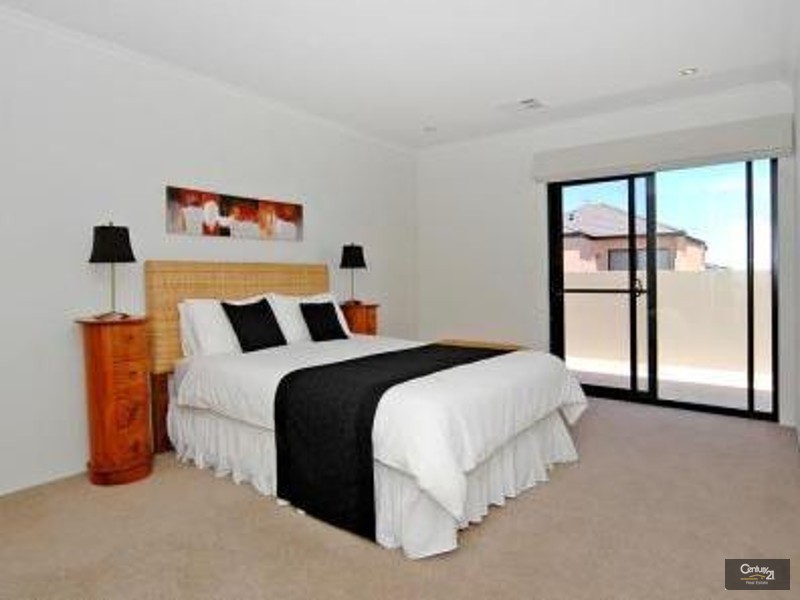 28A Clarecastle Retreat, Mindarie WA 6030