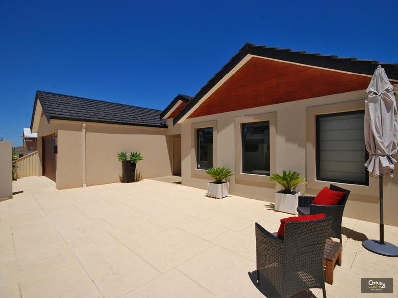 7 Whitehaven Avenue, Burns Beach WA 6028