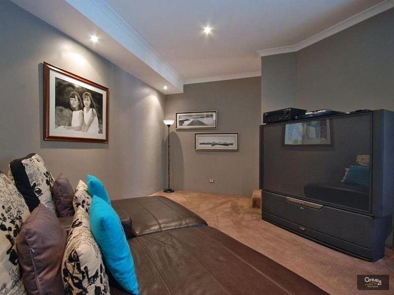 7 Whitehaven Avenue, Burns Beach WA 6028