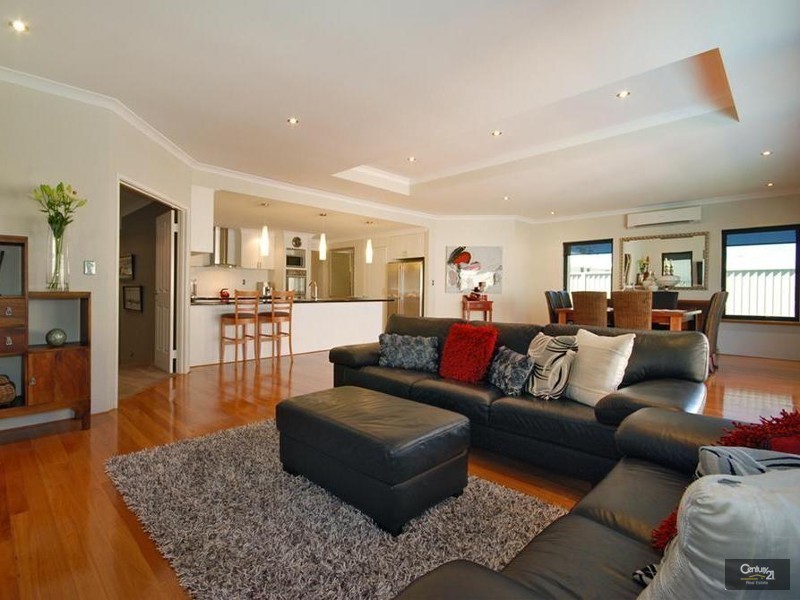 7 Whitehaven Avenue, Burns Beach WA 6028