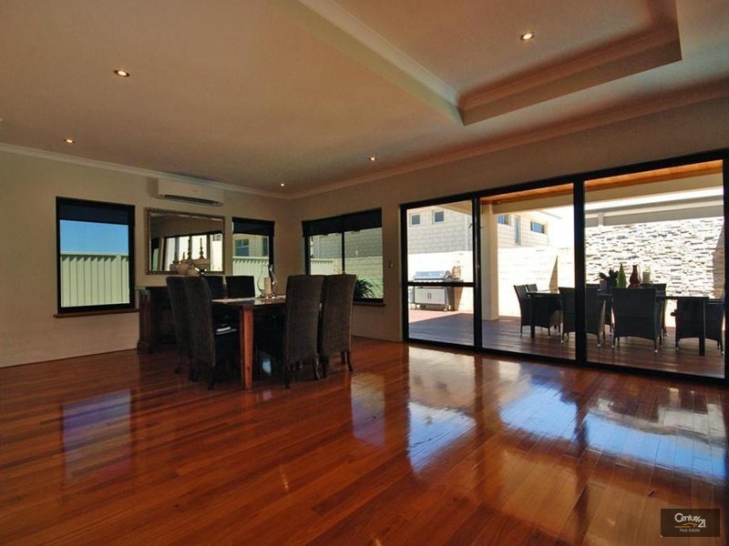 7 Whitehaven Avenue, Burns Beach WA 6028