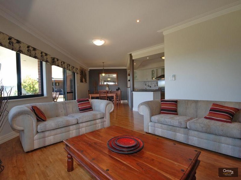 3 Kage Entrance, Mindarie WA 6030