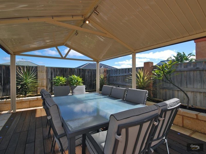 41 Halifax Boulevard, Mindarie WA 6030