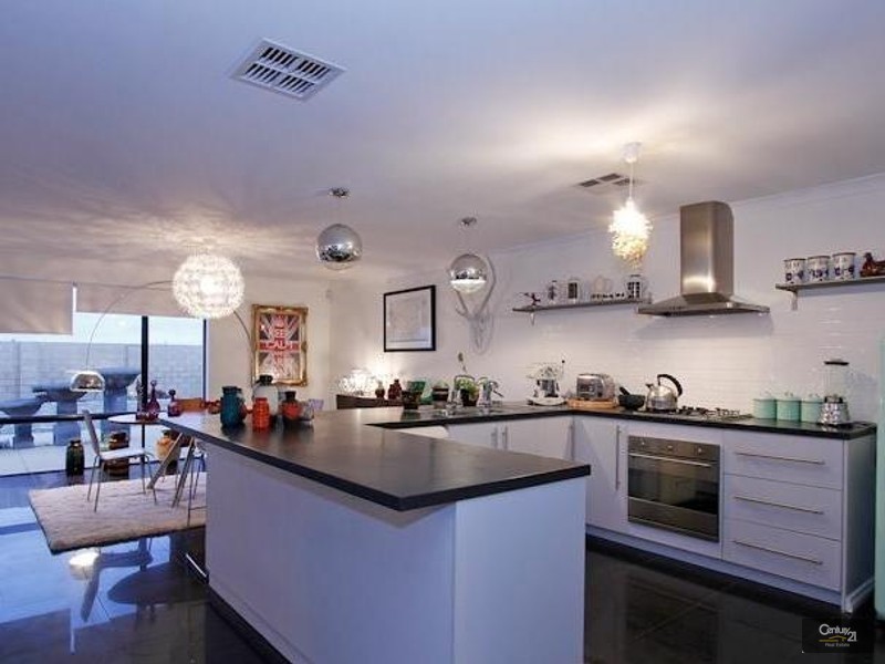 35 Lautoka Rise, Mindarie WA 6030