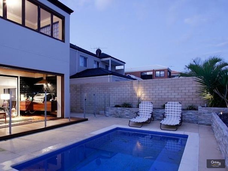 35 Lautoka Rise, Mindarie WA 6030