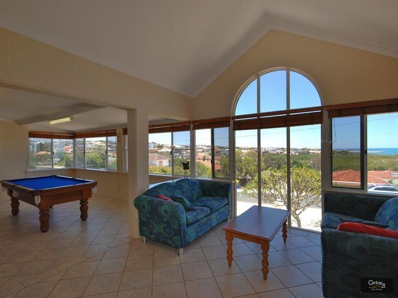 11 Dennis Street, Quinns Rocks WA 6030