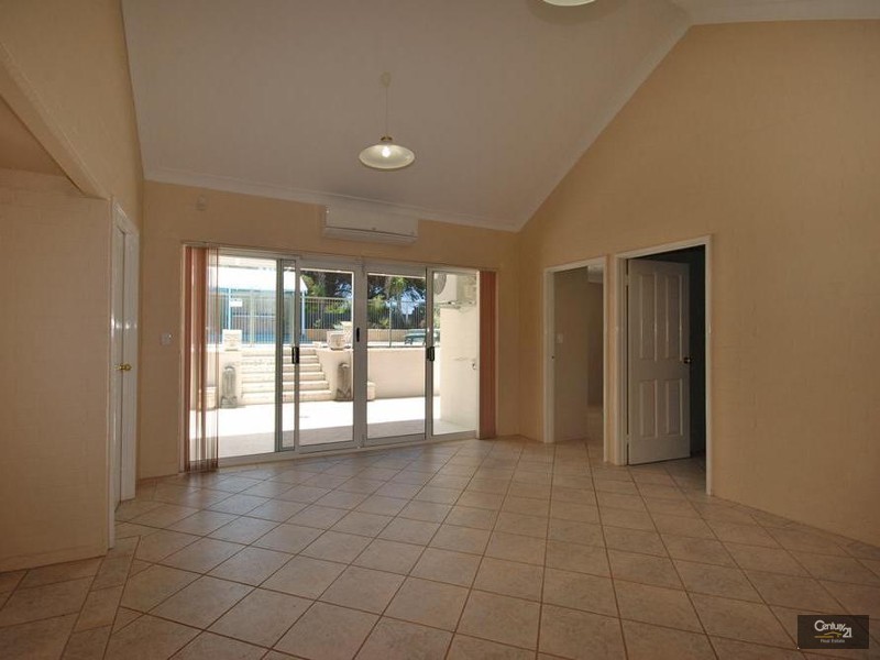 11 Dennis Street, Quinns Rocks WA 6030