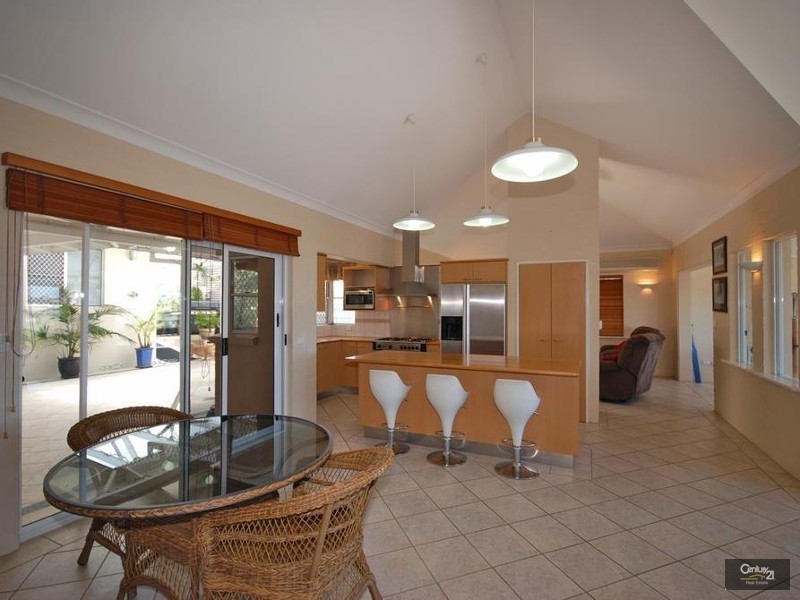 11 Dennis Street, Quinns Rocks WA 6030