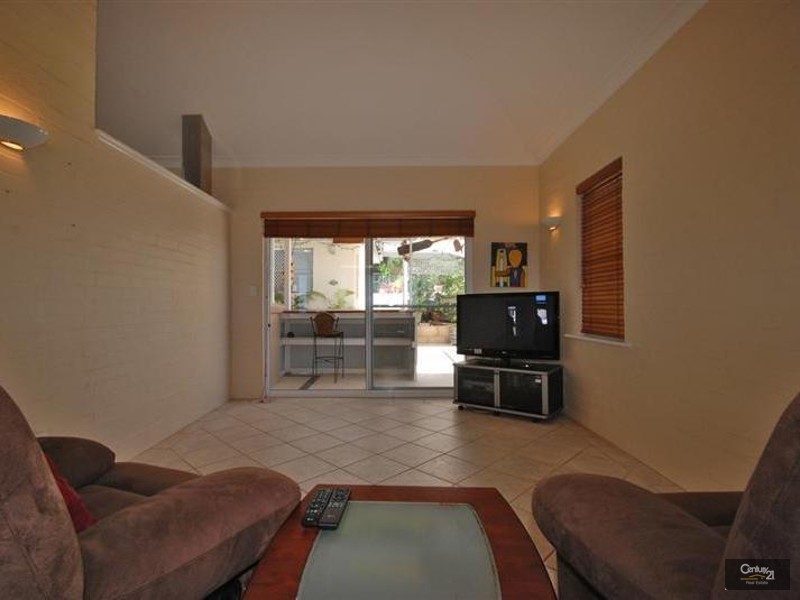 11 Dennis Street, Quinns Rocks WA 6030