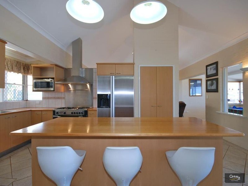 11 Dennis Street, Quinns Rocks WA 6030