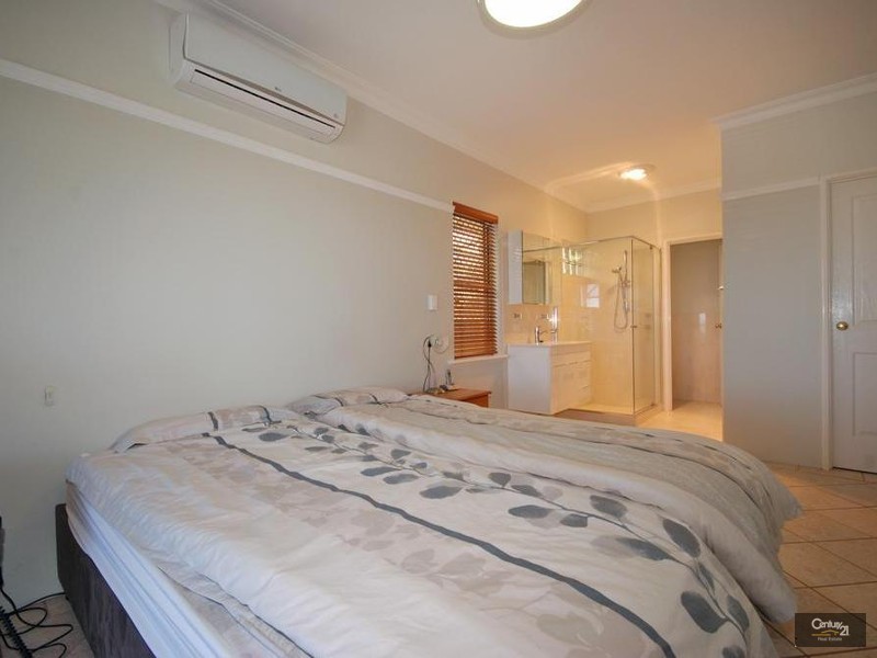 11 Dennis Street, Quinns Rocks WA 6030