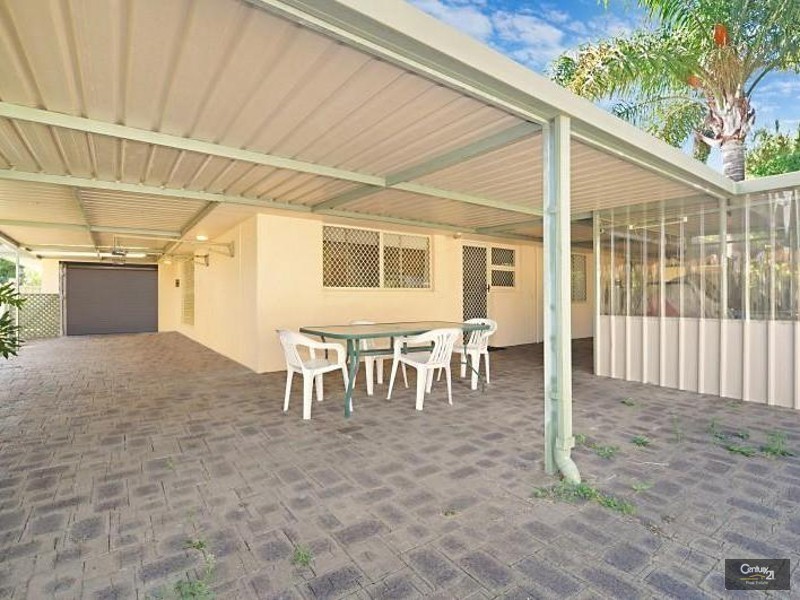27 Munderee Place, Wanneroo WA 6065
