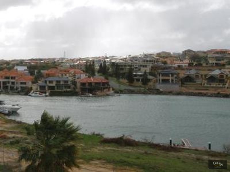 30A Clarecastle Retreat, Mindarie WA 6030