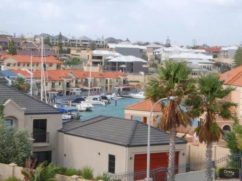 30A Clarecastle Retreat, Mindarie WA 6030