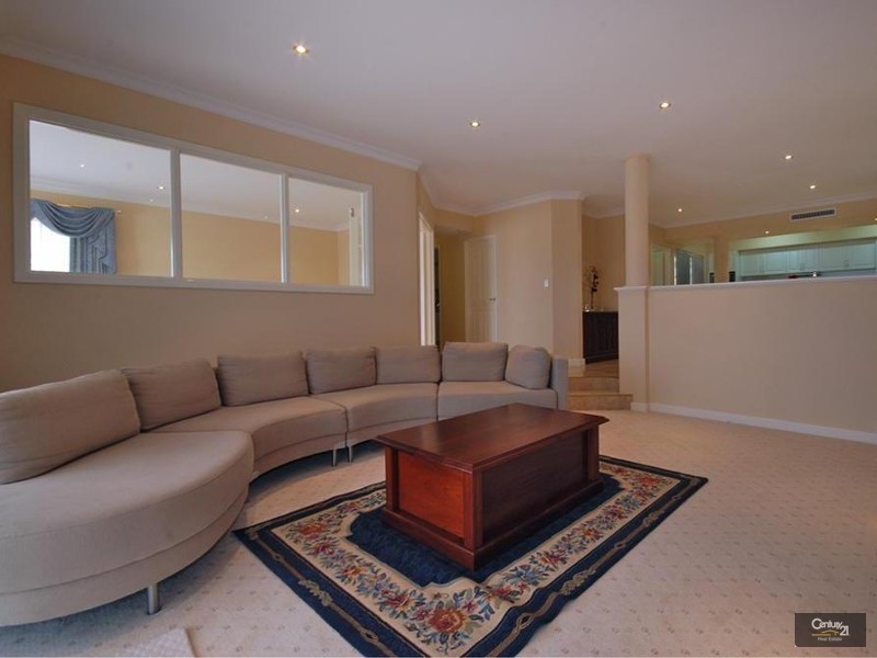 2 Baton Rouge Drive, Mindarie WA 6030