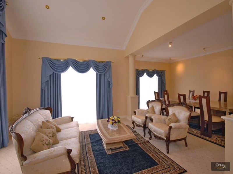 2 Baton Rouge Drive, Mindarie WA 6030