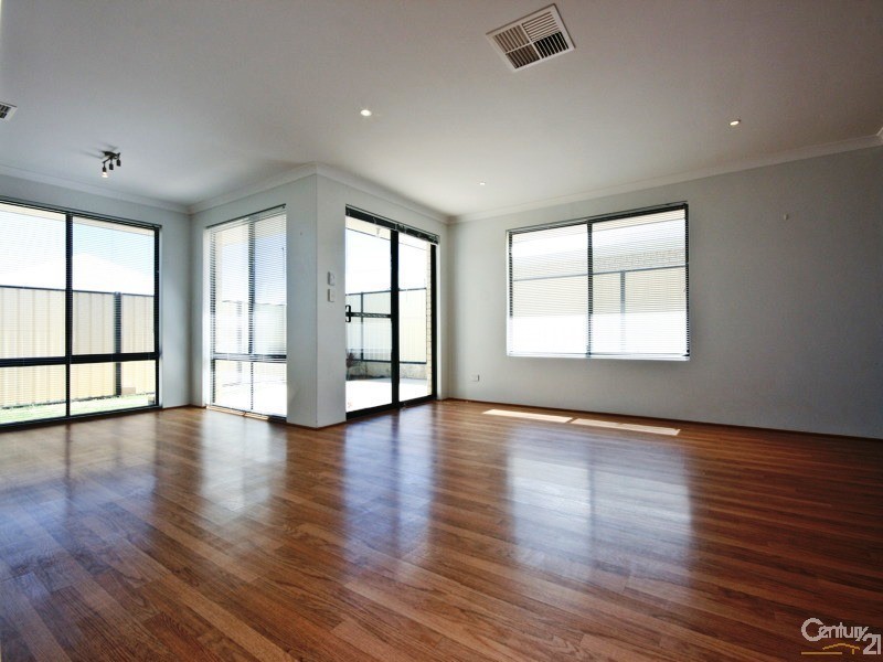 27 Lakewood Terrace, Clarkson WA 6030