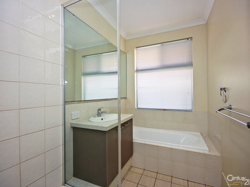 27 Lakewood Terrace, Clarkson WA 6030