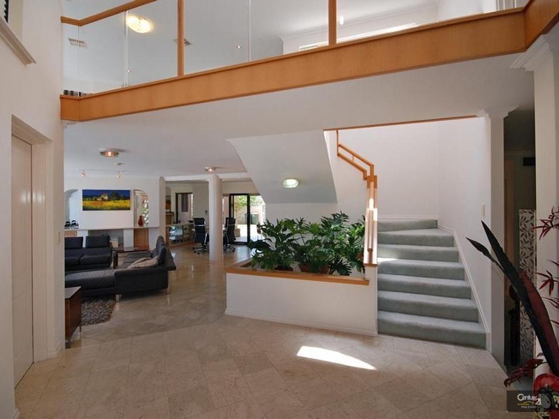 6 St Malo Court, Mindarie WA 6030