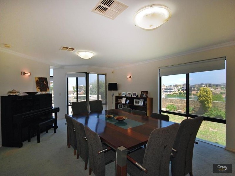 6 St Malo Court, Mindarie WA 6030